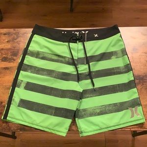Men’s Hurley stretch board shorts